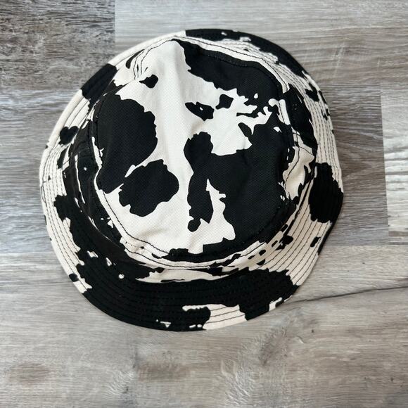 Obey Bucket Hat Black Cream Cow Print 100% Cotton Streetwear Skate - Picture 3 of 5